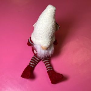 NWT Cozy Little Christmas Gnome 🎅🏻🎄
